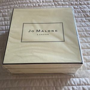 Jo Malone gift box